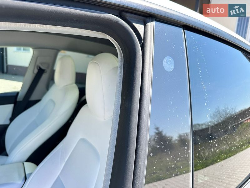 Внедорожник / Кроссовер Tesla Model Y 2021 в Тернополе