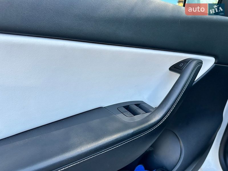 Внедорожник / Кроссовер Tesla Model Y 2021 в Тернополе