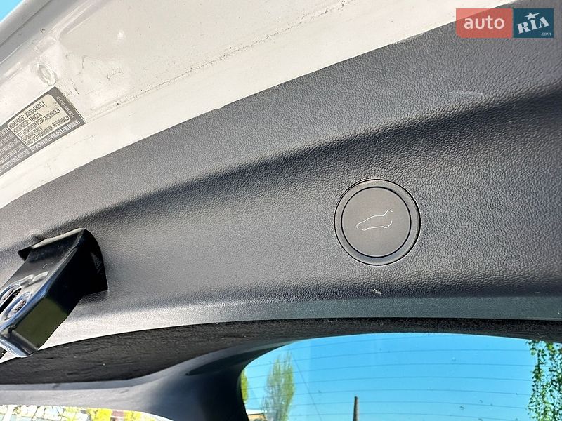 Внедорожник / Кроссовер Tesla Model Y 2021 в Тернополе