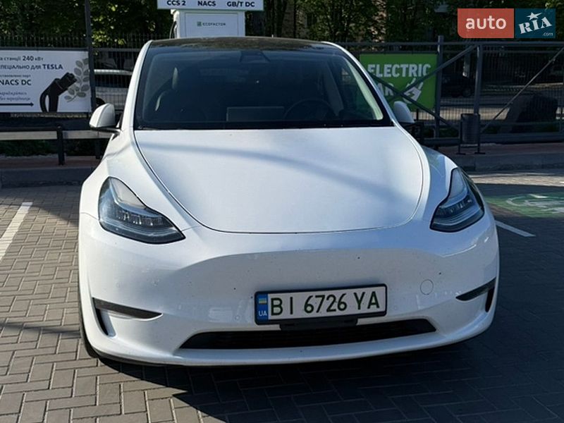 Внедорожник / Кроссовер Tesla Model Y 2022 в Полтаве