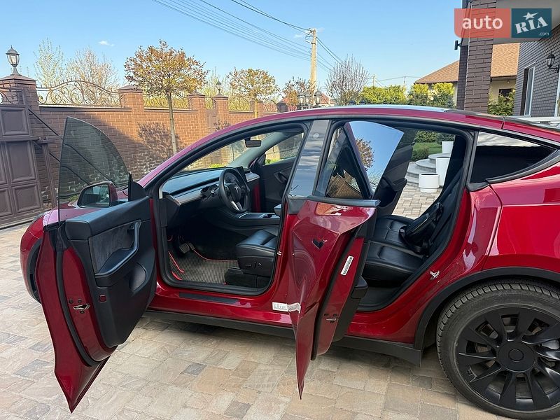Внедорожник / Кроссовер Tesla Model Y 2022 в Киеве