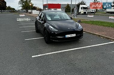 Внедорожник / Кроссовер Tesla Model Y 2024 в Киеве