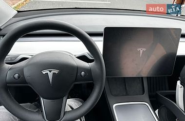 Внедорожник / Кроссовер Tesla Model Y 2024 в Киеве