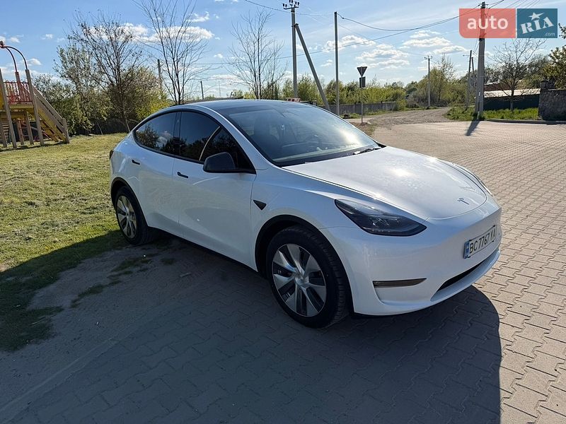 Внедорожник / Кроссовер Tesla Model Y 2023 в Львове