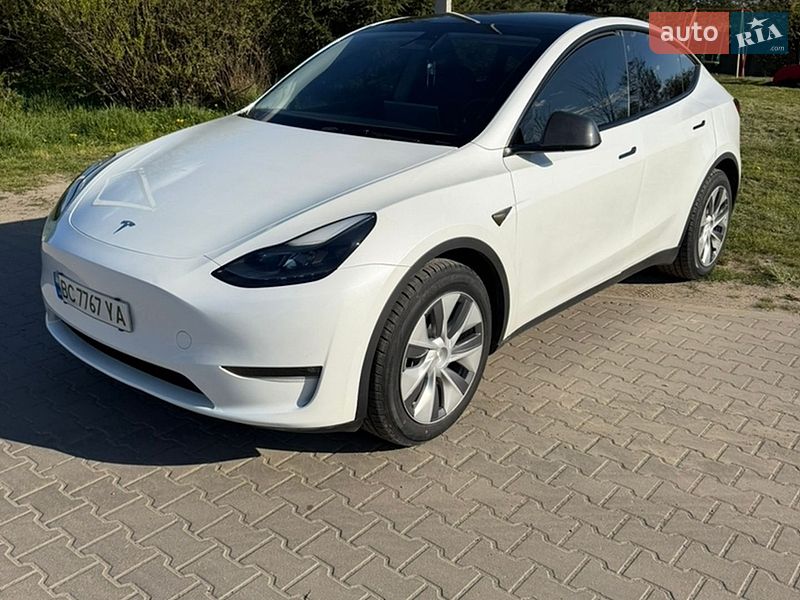 Внедорожник / Кроссовер Tesla Model Y 2023 в Львове