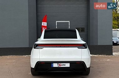 Внедорожник / Кроссовер Tesla Model Y 2025 в Киеве