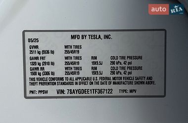 Внедорожник / Кроссовер Tesla Model Y 2025 в Киеве