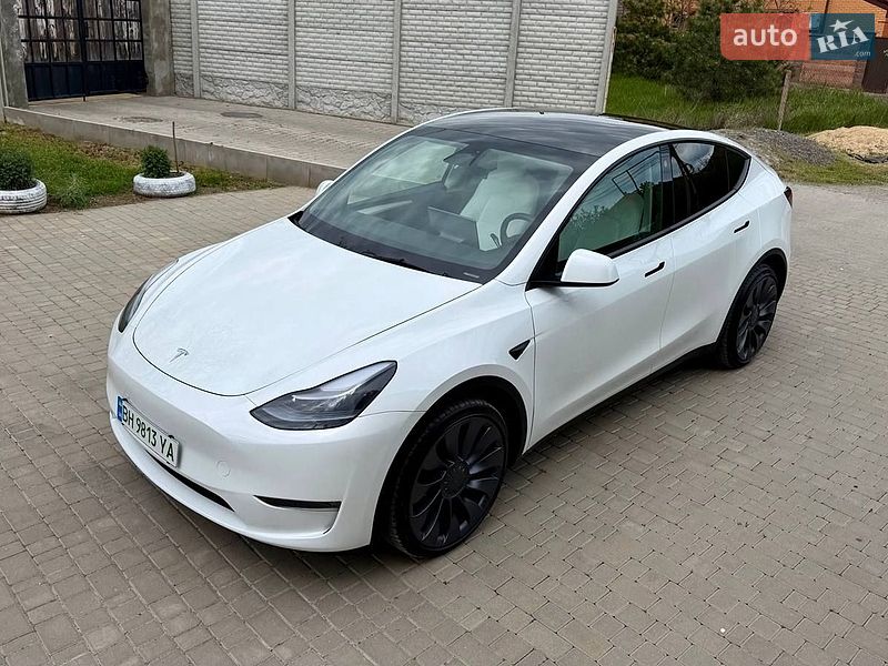 Tesla Model Y 2022