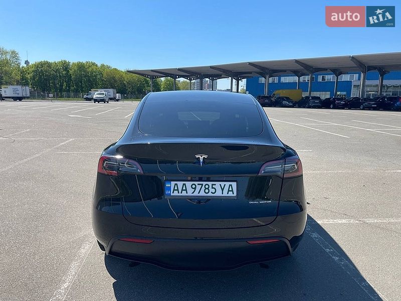 Внедорожник / Кроссовер Tesla Model Y 2023 в Киеве