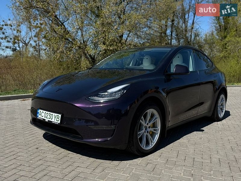 Tesla Model Y 2021