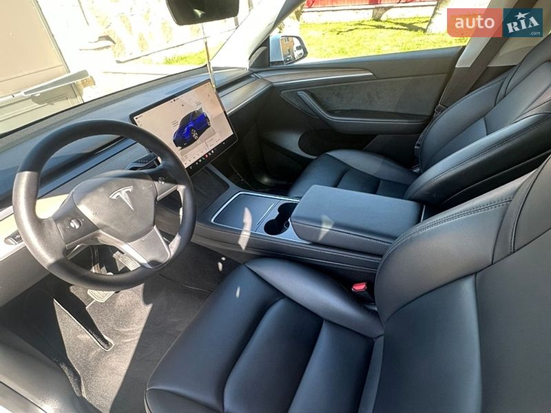 Внедорожник / Кроссовер Tesla Model Y 2023 в Тернополе