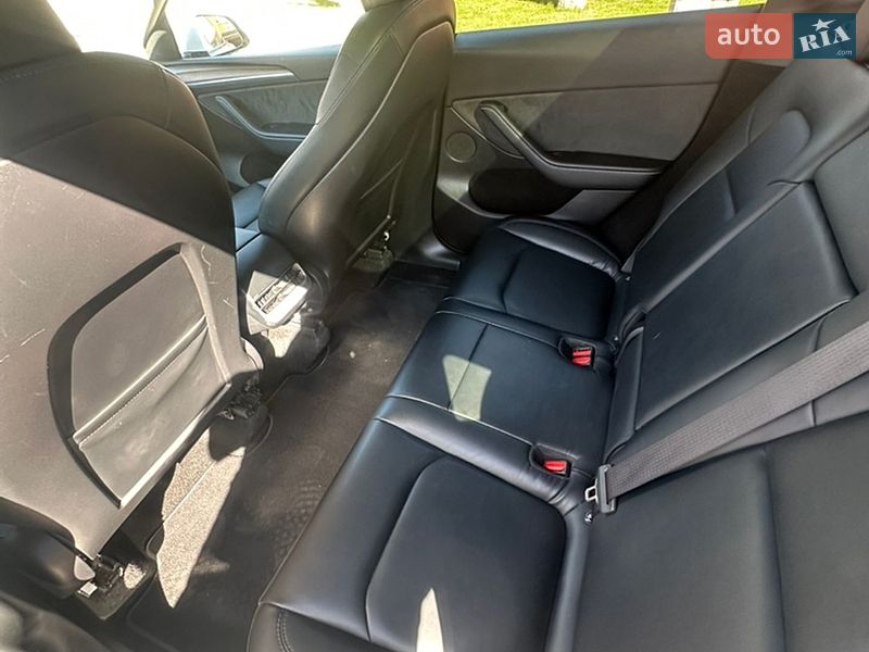 Внедорожник / Кроссовер Tesla Model Y 2023 в Тернополе