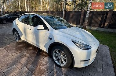 Внедорожник / Кроссовер Tesla Model Y 2021 в Киеве