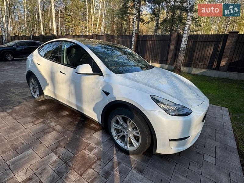 Tesla Model Y 2021