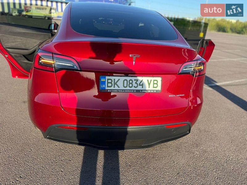 Позашляховик / Кросовер Tesla Model Y 2024 в Рівному фото 44 Позашляховик / Кросовер Tesla Model Y 2024 в Рівному