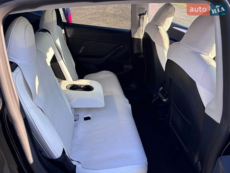 Внедорожник / Кроссовер Tesla Model Y 2024 в Харькове