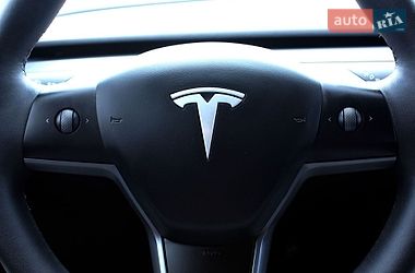 Позашляховик / Кросовер Tesla Model Y 2024 в Вінниці