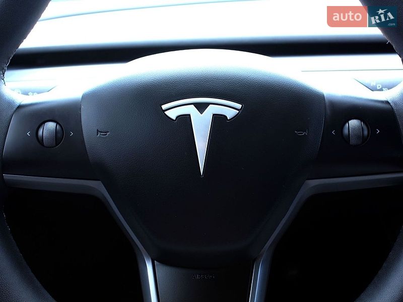 Позашляховик / Кросовер Tesla Model Y 2024 в Вінниці