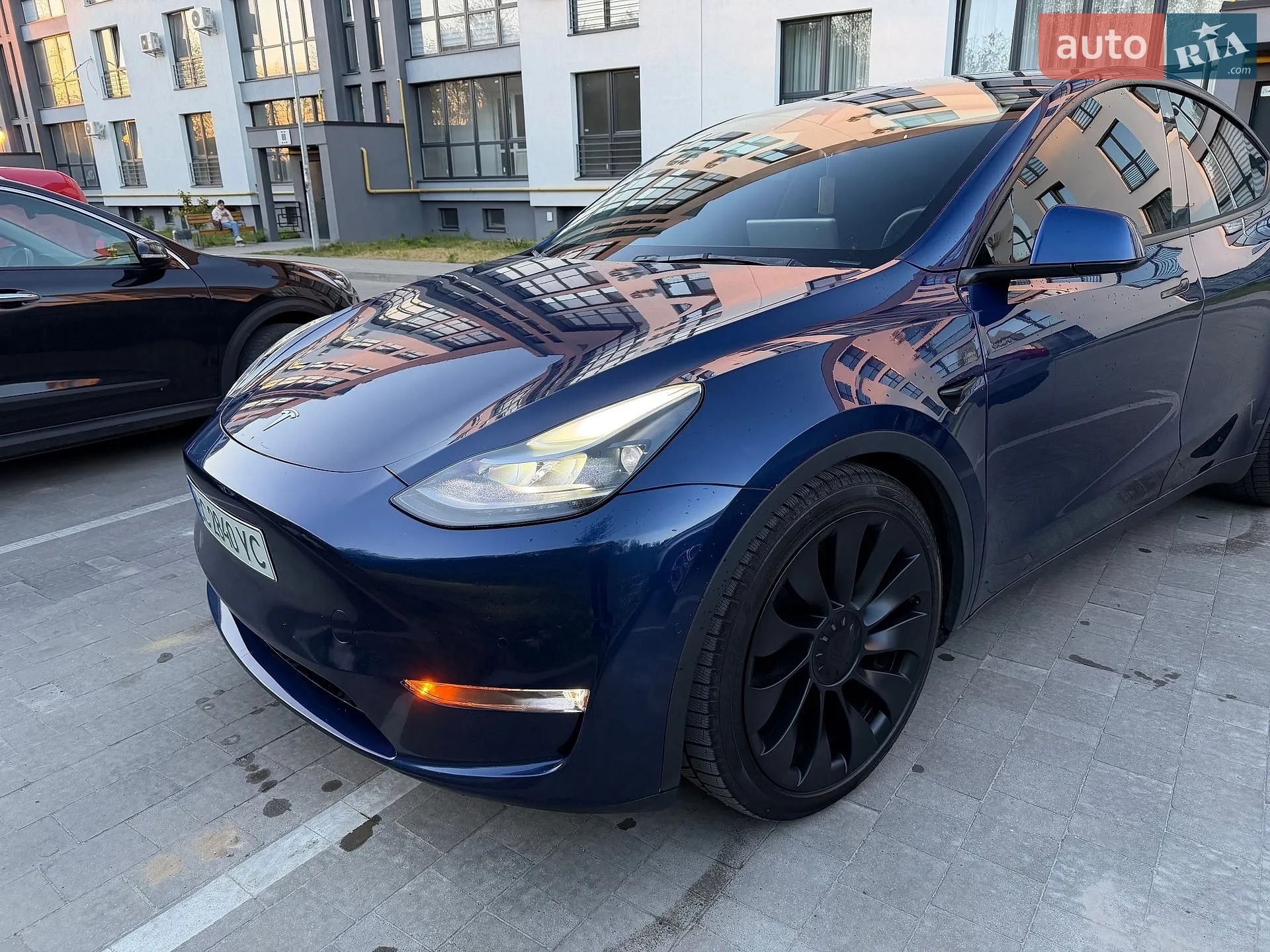 2021 Tesla Model Y - мініатюра 3
