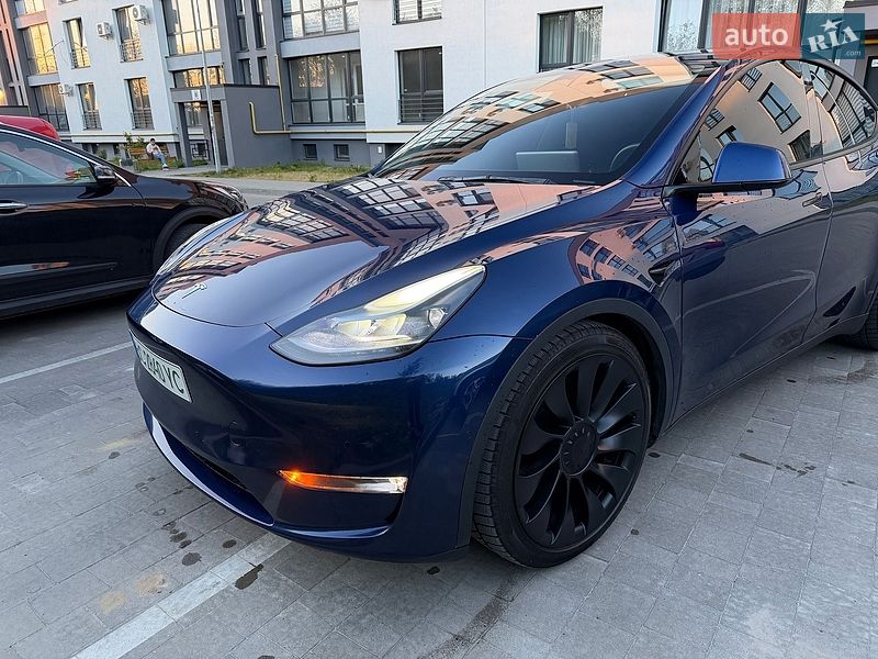 Внедорожник / Кроссовер Tesla Model Y 2021 в Львове