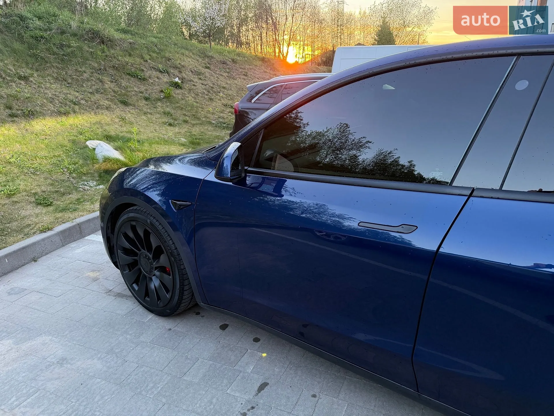 2021 Tesla Model Y - мініатюра 8