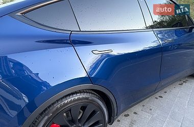Внедорожник / Кроссовер Tesla Model Y 2021 в Львове