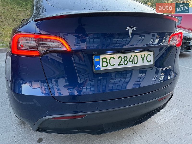 Внедорожник / Кроссовер Tesla Model Y 2021 в Львове
