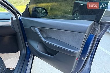 Внедорожник / Кроссовер Tesla Model Y 2021 в Львове