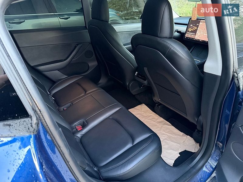 Внедорожник / Кроссовер Tesla Model Y 2021 в Львове