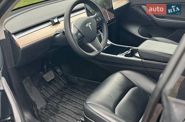 Внедорожник / Кроссовер Tesla Model Y 2021 в Киеве