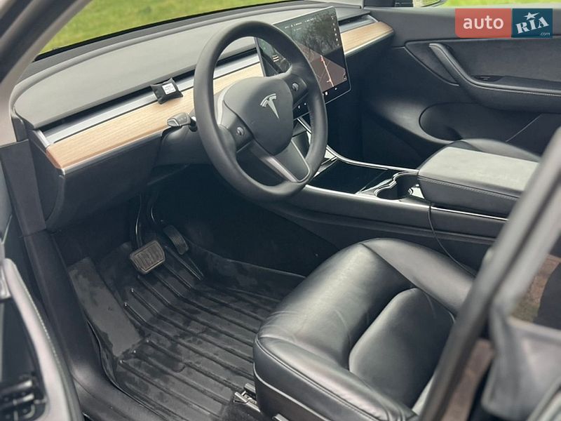Внедорожник / Кроссовер Tesla Model Y 2021 в Киеве