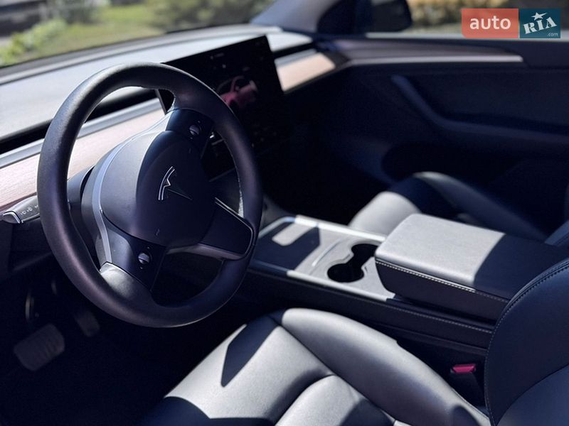 Внедорожник / Кроссовер Tesla Model Y 2023 в Черкассах
