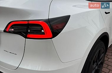 Внедорожник / Кроссовер Tesla Model Y 2024 в Львове