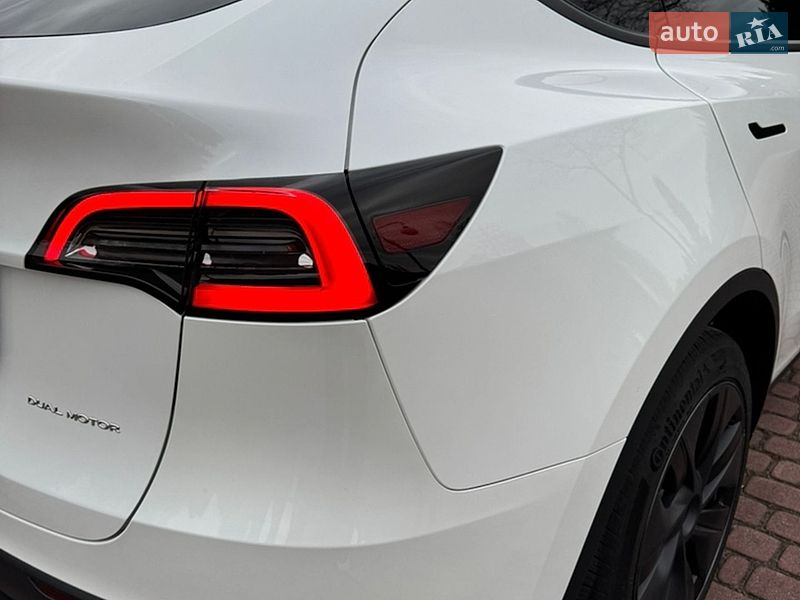 Внедорожник / Кроссовер Tesla Model Y 2024 в Львове