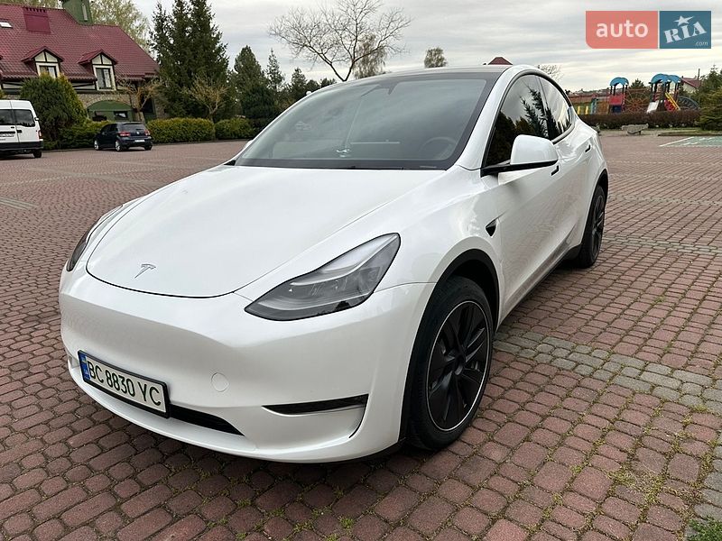Внедорожник / Кроссовер Tesla Model Y 2024 в Львове
