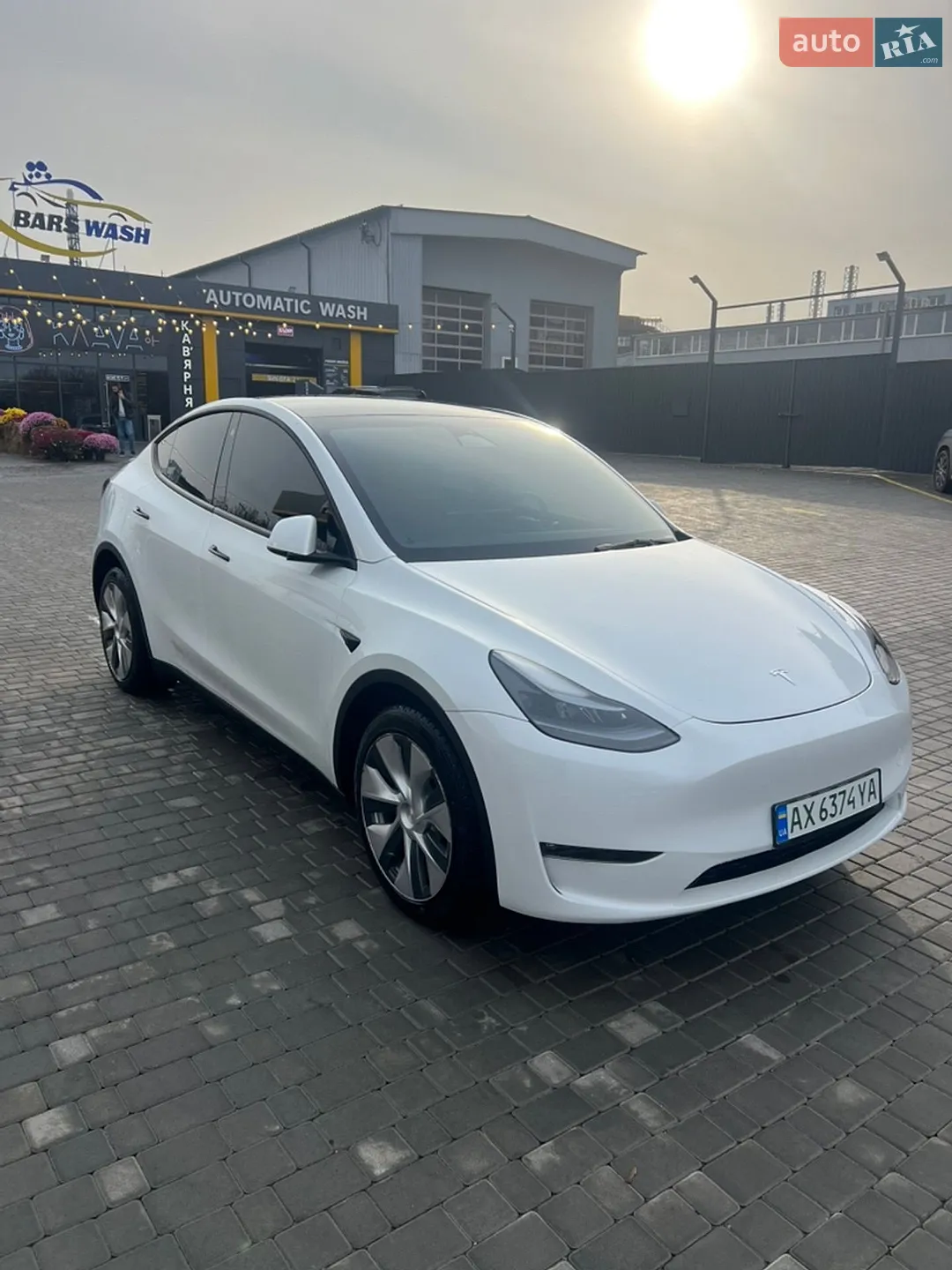 2023 Tesla Model Y - мініатюра 2