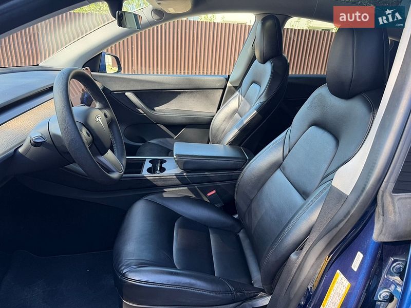 Внедорожник / Кроссовер Tesla Model Y 2023 в Владимире