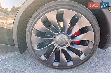Позашляховик / Кросовер Tesla Model Y 2022 в Ірпені