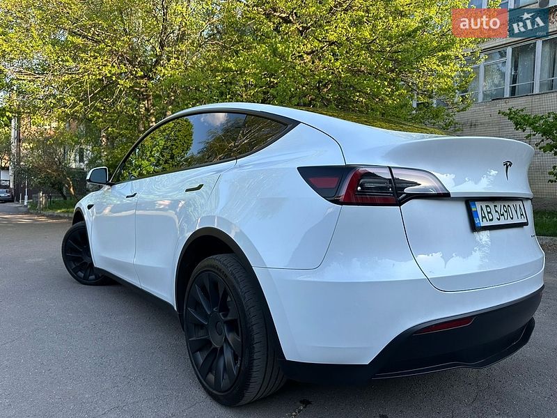 Внедорожник / Кроссовер Tesla Model Y 2024 в Киеве