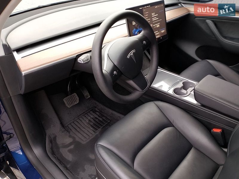 Внедорожник / Кроссовер Tesla Model Y 2023 в Днепре