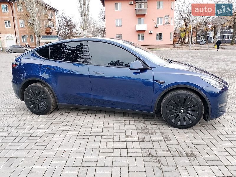Внедорожник / Кроссовер Tesla Model Y 2023 в Днепре