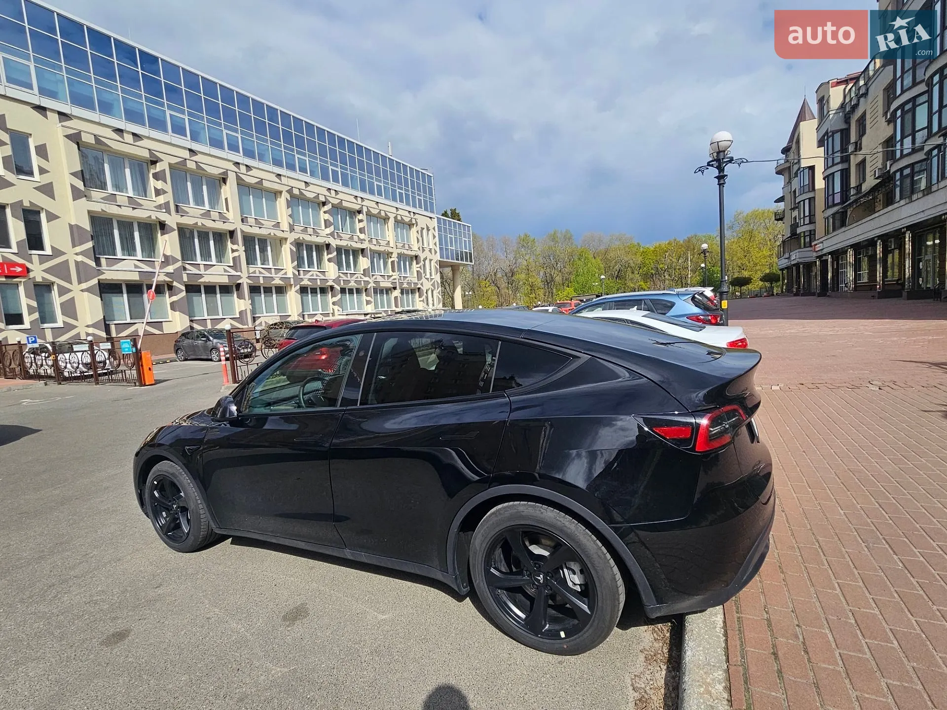 2024 Tesla Model Y - мініатюра 13
