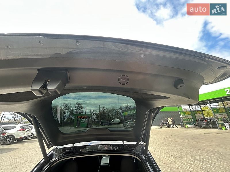 Внедорожник / Кроссовер Tesla Model Y 2022 в Новомосковске