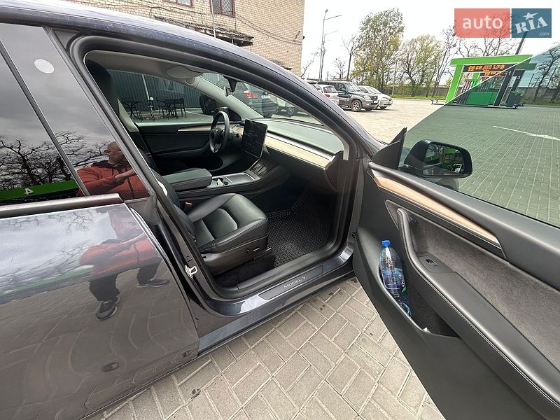 Внедорожник / Кроссовер Tesla Model Y 2022 в Новомосковске