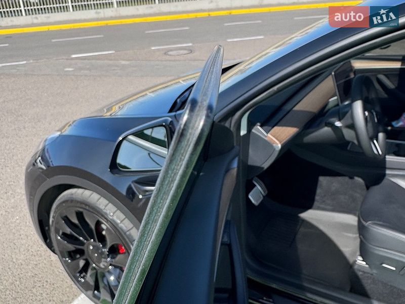 Внедорожник / Кроссовер Tesla Model Y 2023 в Одессе