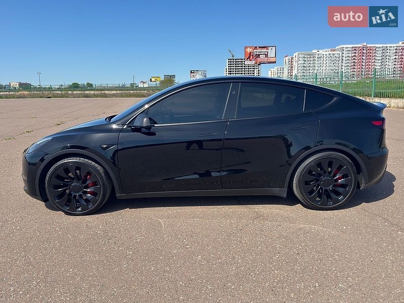 Внедорожник / Кроссовер Tesla Model Y 2023 в Одессе
