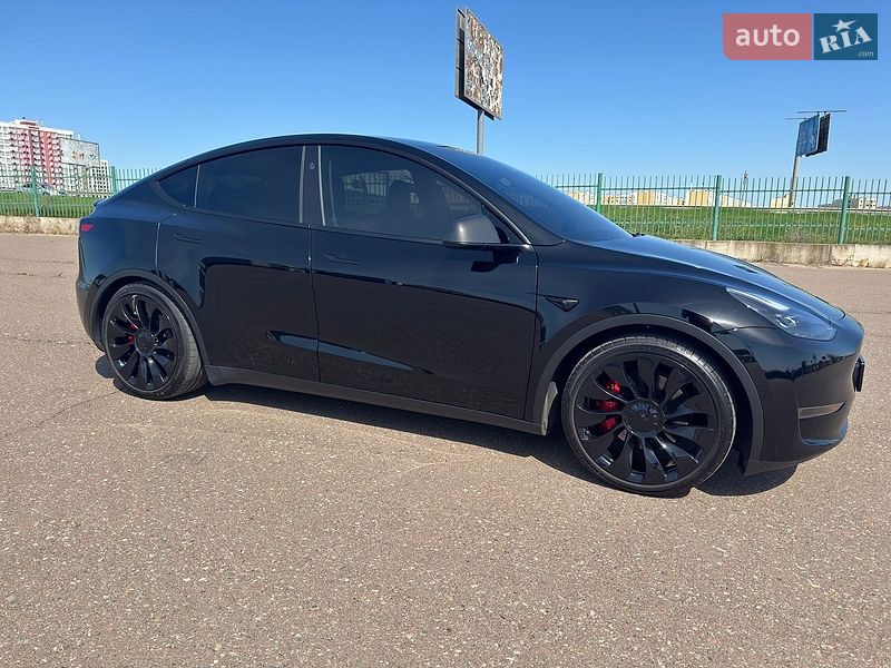 Внедорожник / Кроссовер Tesla Model Y 2023 в Одессе