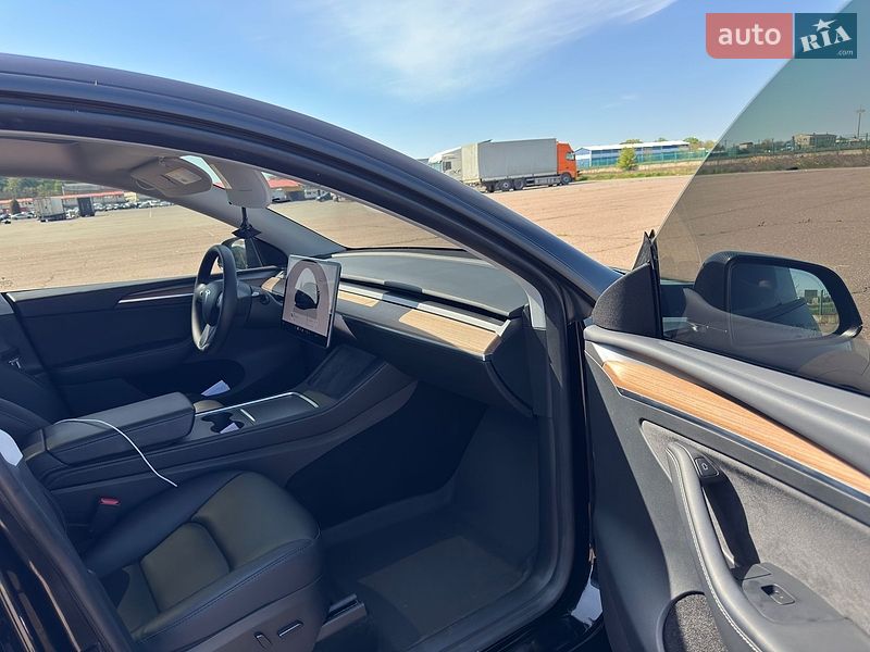 Внедорожник / Кроссовер Tesla Model Y 2023 в Одессе