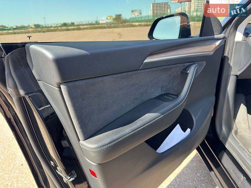 Внедорожник / Кроссовер Tesla Model Y 2023 в Одессе
