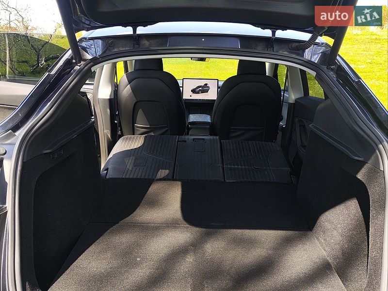 Внедорожник / Кроссовер Tesla Model Y 2024 в Львове